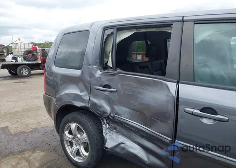 2015 Honda Pilot Ex-L z USA, uszkodzony, nr VIN 5FNYF4H51FB034144